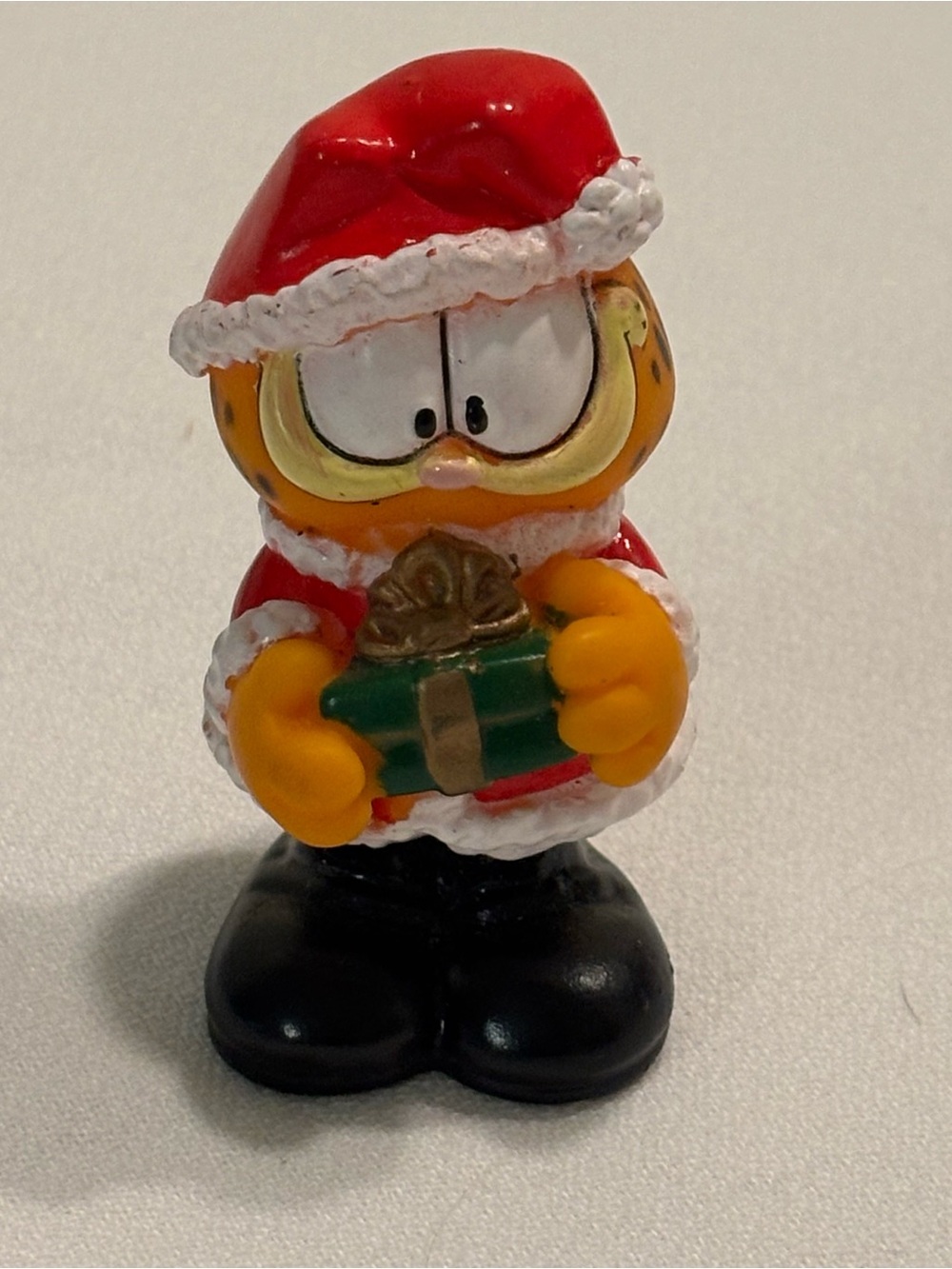 Vtg Garfield Santa Claus 3.5" Christmas Figurine Plastic Rubber Jim Davis 1996
